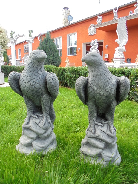 2 Adler auf Felsen, Tierfiguren, Gartenfiguren, Steinguss Gartendeko, Vögel, Set