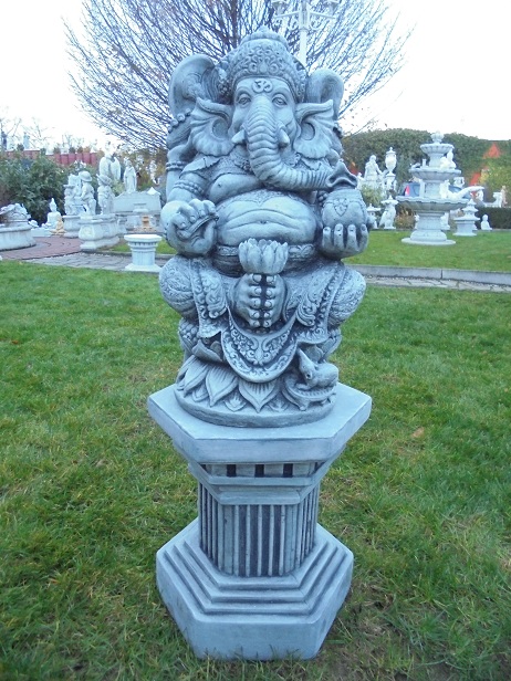 Ganesha auf Sockel, Elefantenfigur, Wächter, Torwächter, Steinfigur, Steinguss