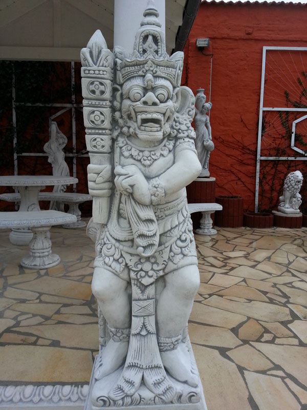 Gartenfigur "Indischer Krieger" prunkvoll, Park & Gartendekoration, Statue, Skulptur, Steinfigur, Bali Krieger