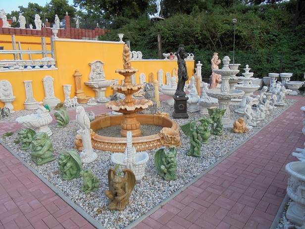 Steinguss Figur Ausstellung Leipzig Steinbrunnen / Gartenbrunnen / Springbrunnen / Wandbrunnen