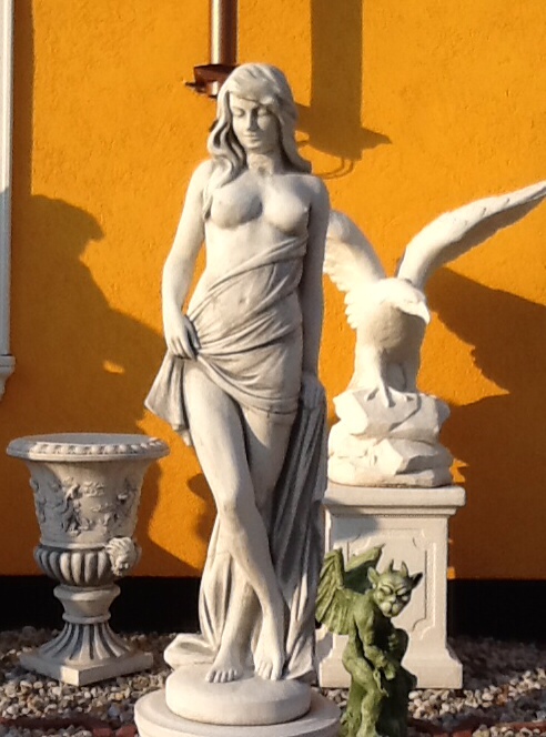 Gartenfigur, "Vanessa" erotische Frau mit Tuch, 150 cm hoch, Park & Gartendekoration, Statue, Skulptur, Steinfigur